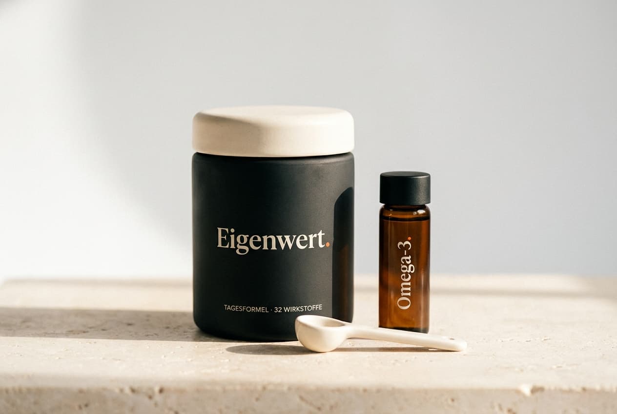 Die Eigenwert-Dose und die Omega-3-Flasche als Set